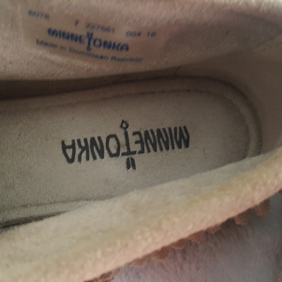 Minnetonka Lyra Fringe Flats - Picture 3 of 3